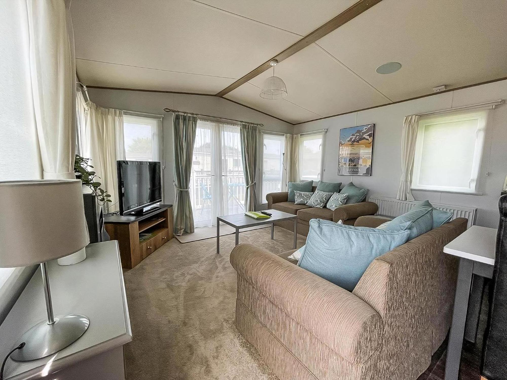 Beautiful Caravan With Decking At Carlton Meres Holiday Park, Suffolk Ref 60022M Saxmundham Eksteriør billede