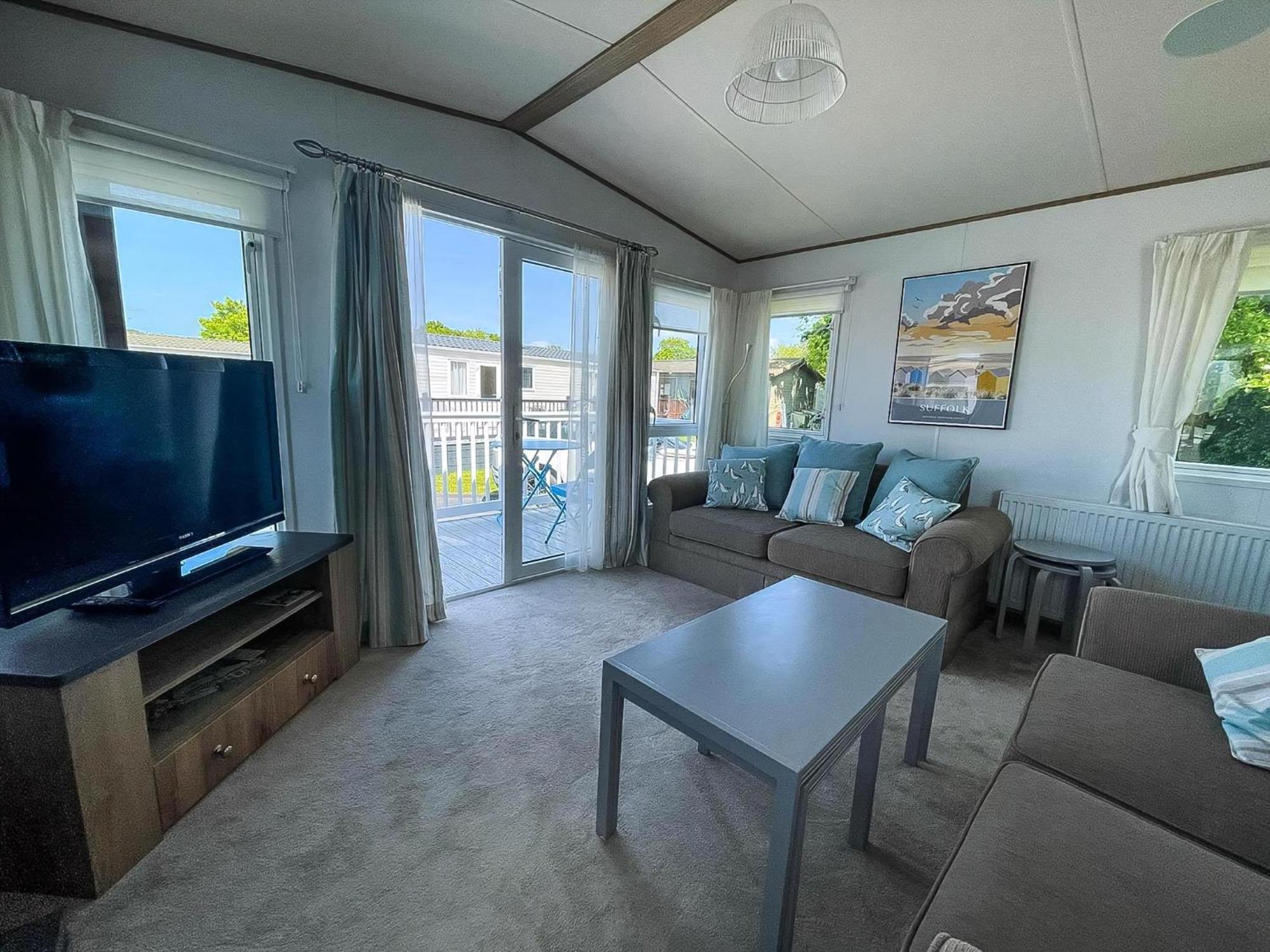Beautiful Caravan With Decking At Carlton Meres Holiday Park, Suffolk Ref 60022M Saxmundham Eksteriør billede