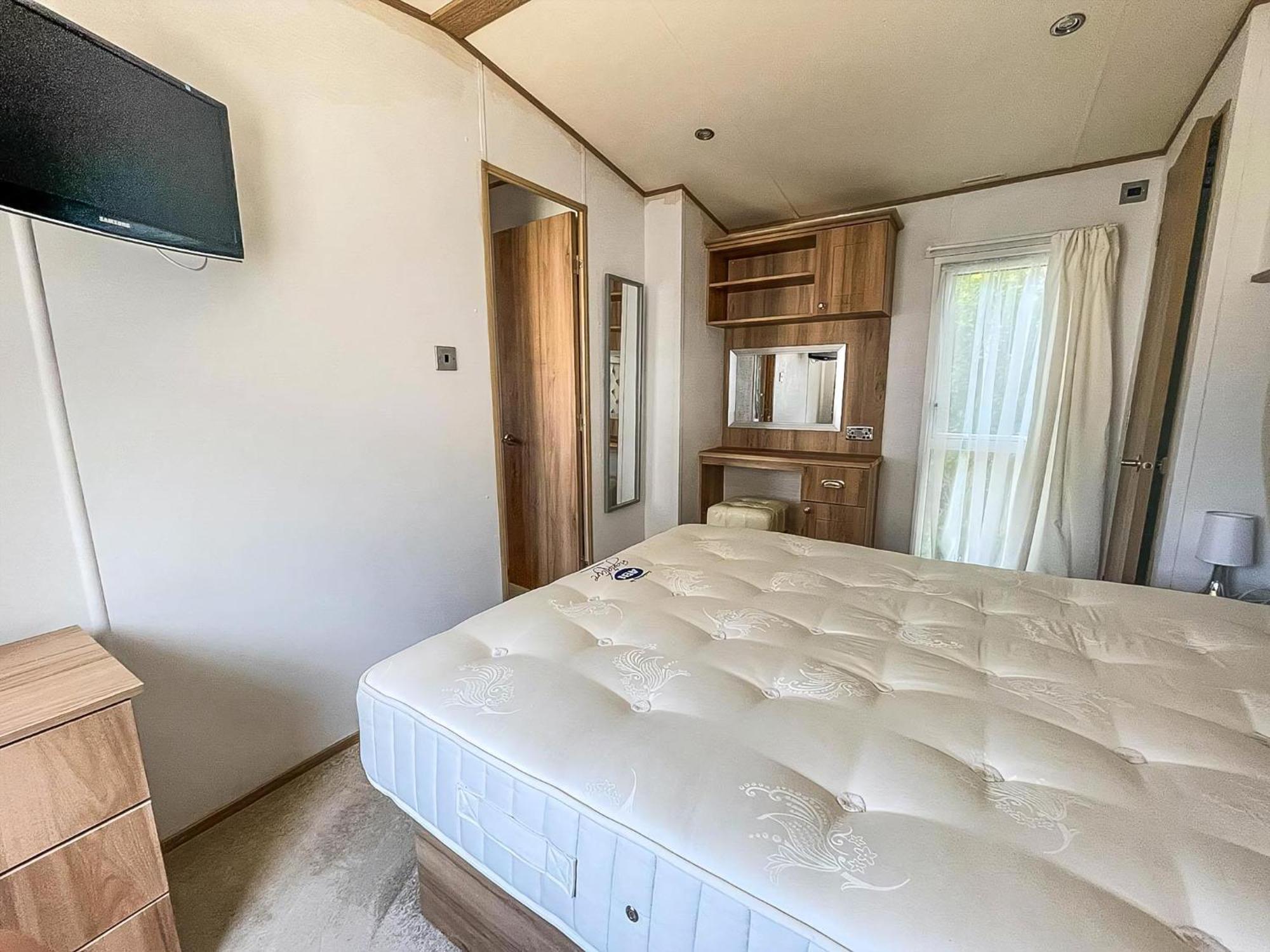 Beautiful Caravan With Decking At Carlton Meres Holiday Park, Suffolk Ref 60022M Saxmundham Eksteriør billede