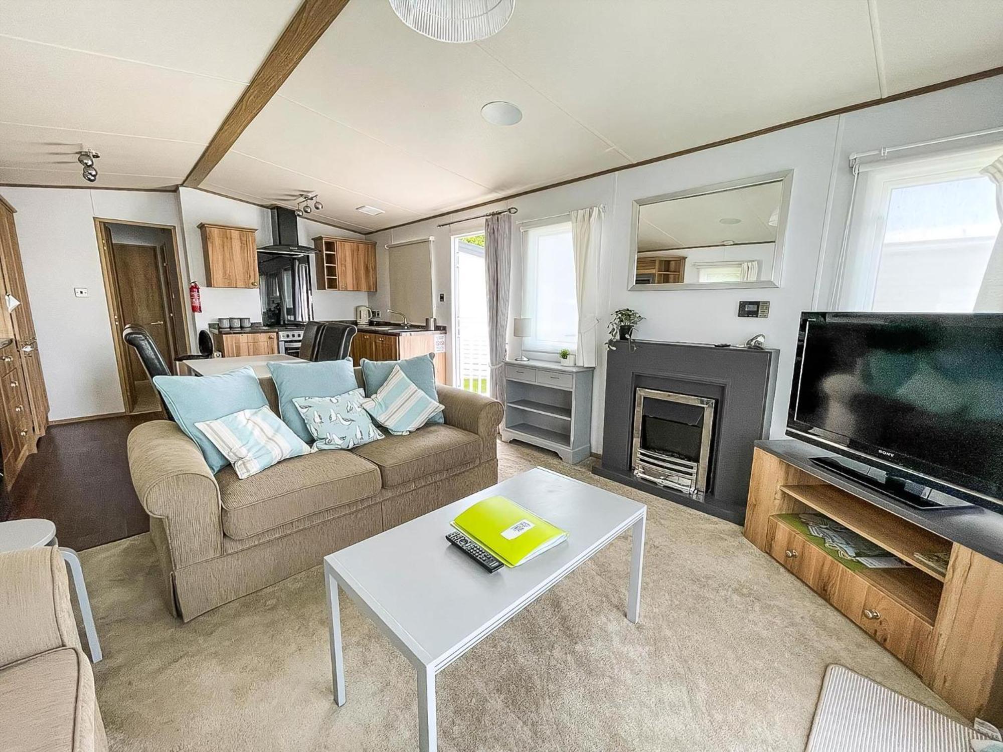 Beautiful Caravan With Decking At Carlton Meres Holiday Park, Suffolk Ref 60022M Saxmundham Eksteriør billede